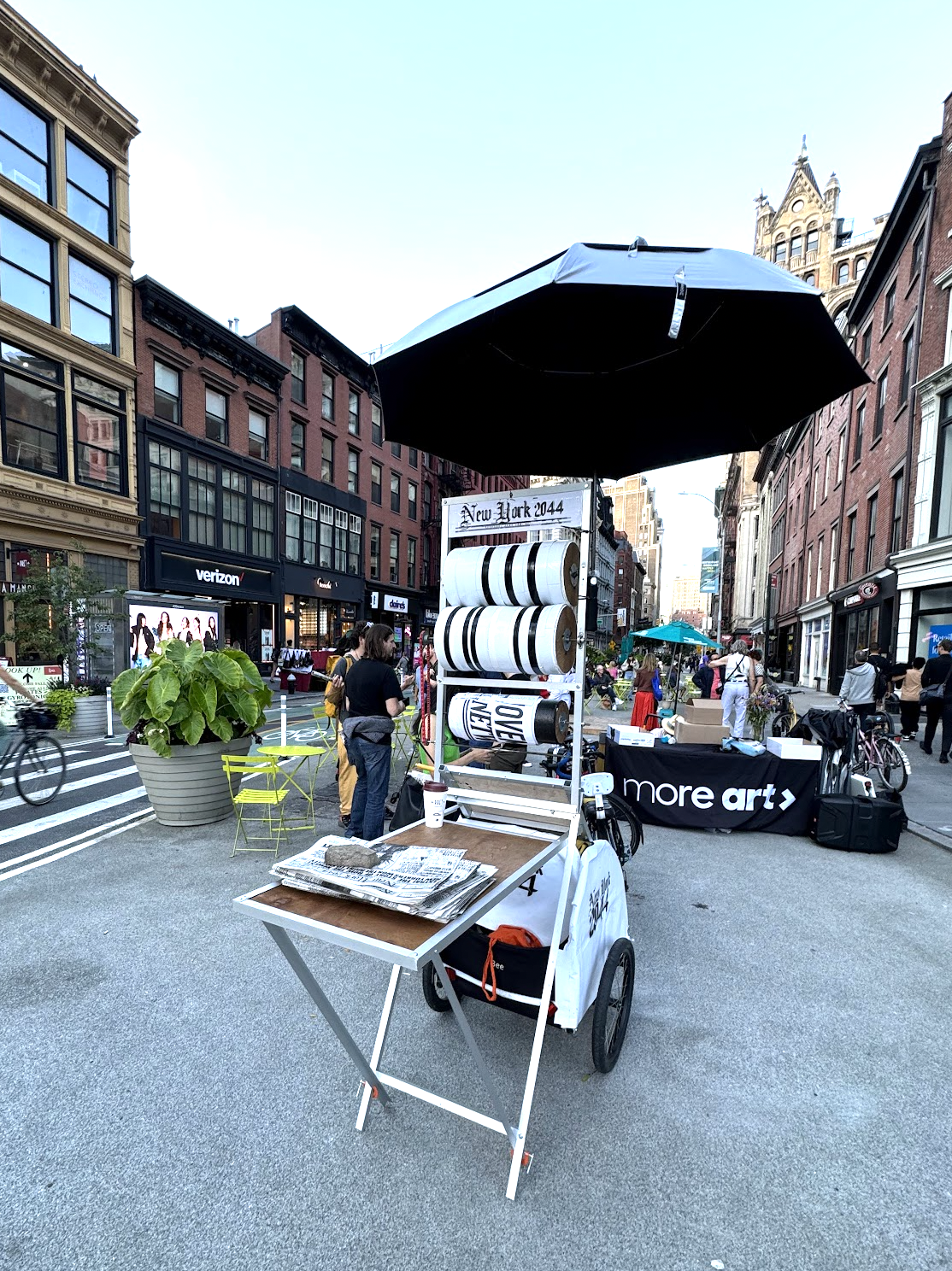 NY2044 Mobile Kiosk