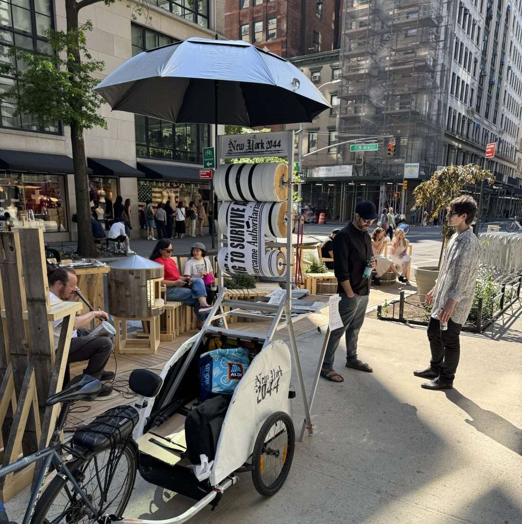NY2044 Newspaper cart at The Street Seats